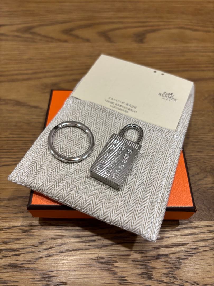 レア❣️エルメス HERMES キーリング カデナ フォーブル サプライズ