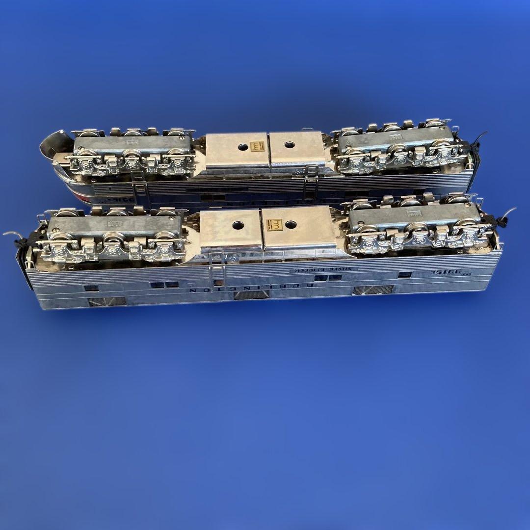 鉄道模型 ディーゼル機関車　HO 2両セット