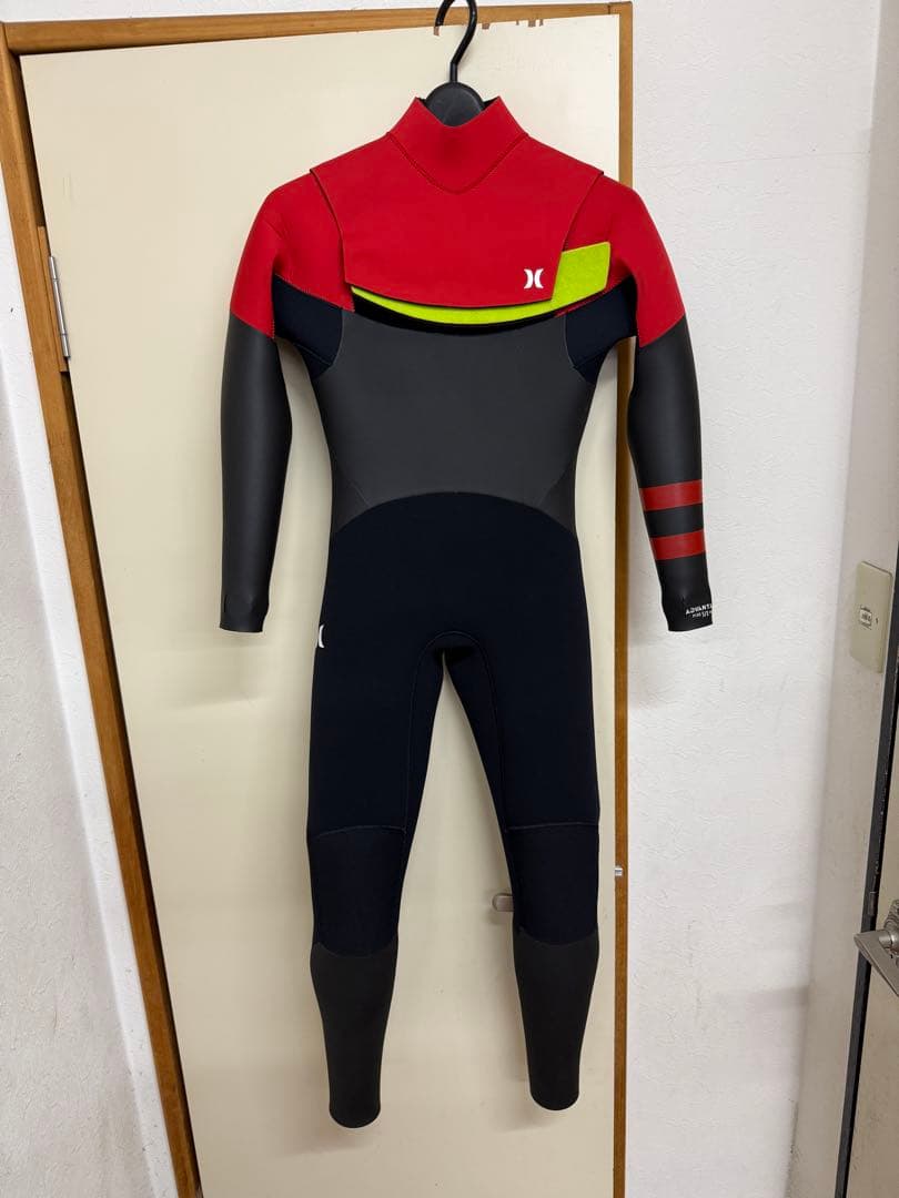 Hurley フロントジップ ウェットスーツ 、キッズ140サイズ新品未使用