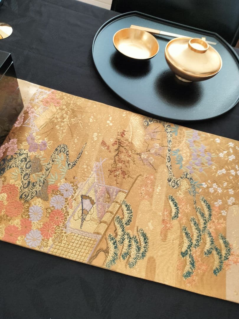 A846★逸品‼️豪華刺繍‼️正絹テーブルランナー2m10cm