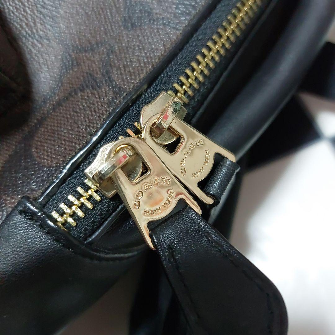 COACH　シグネチャーバックパック　ブラウン