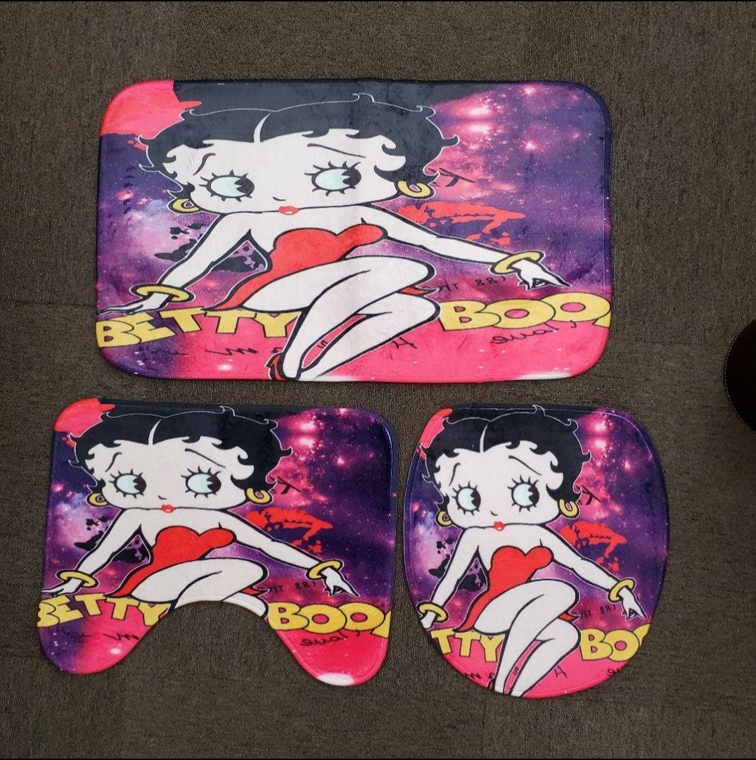 おまけ付き ベティーのシャワーカーテン・バスマット・トイレマット&カバー2点