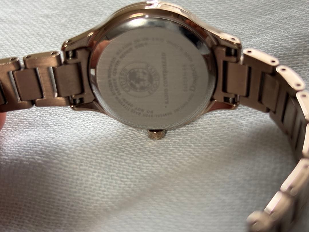CITIZEN XC ベーシックコレクション サクラピンク　電波時計