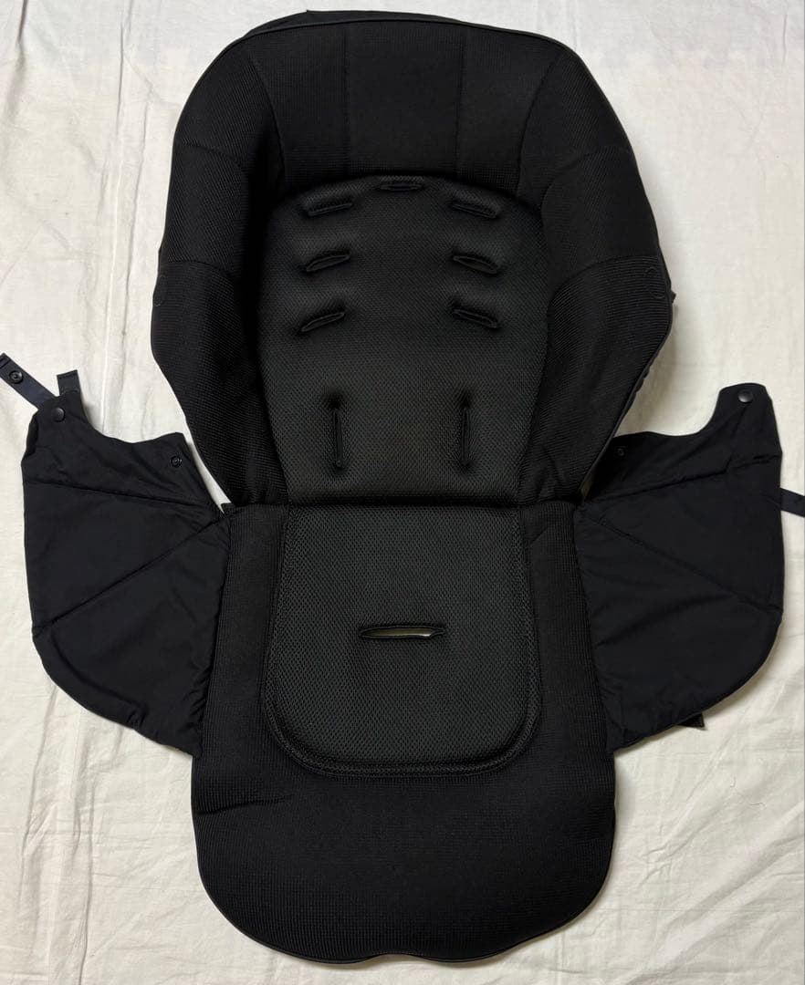 2024年モデル アップリカ ラクーナビッテクッション ベビーカー 清掃済み 黒