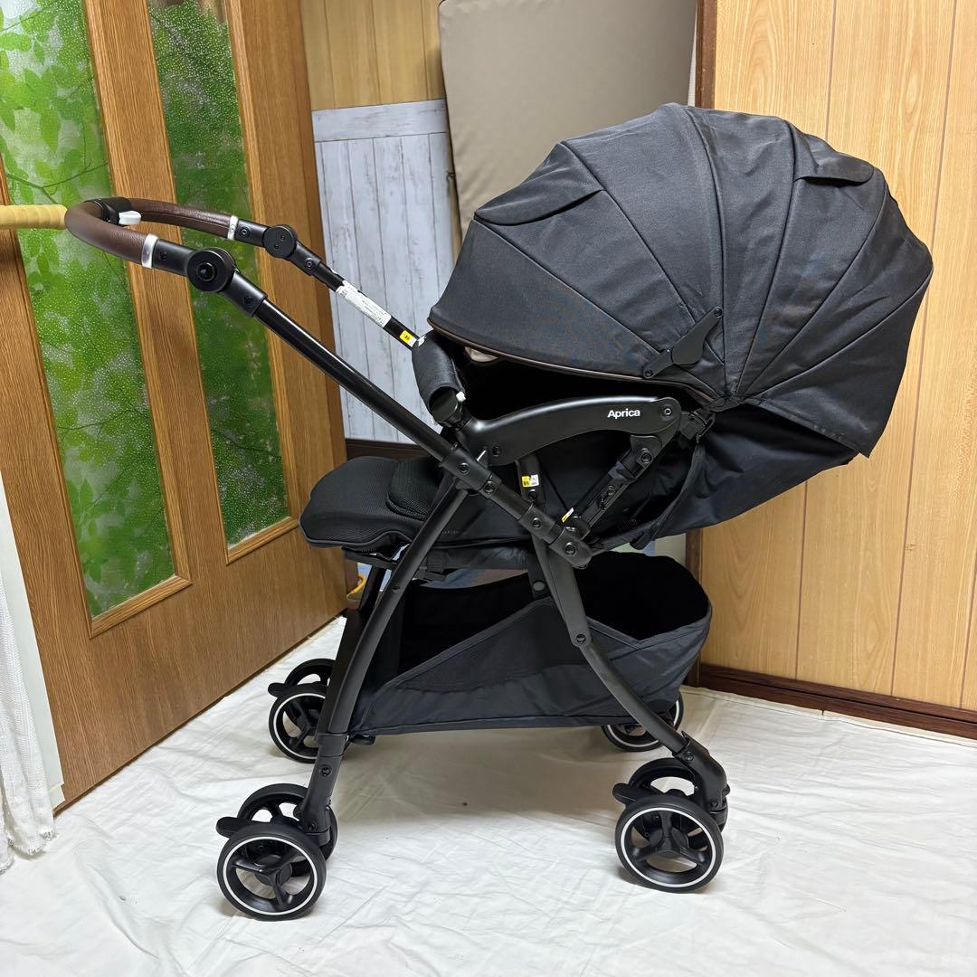 2024年モデル アップリカ ラクーナビッテクッション ベビーカー 清掃済み 黒