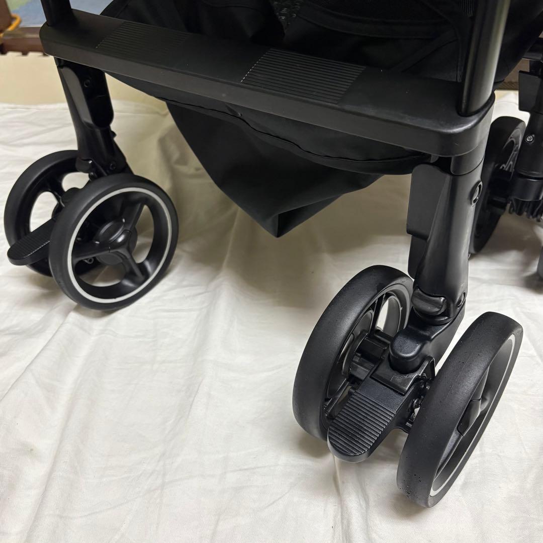 2024年モデル アップリカ ラクーナビッテクッション ベビーカー 清掃済み 黒