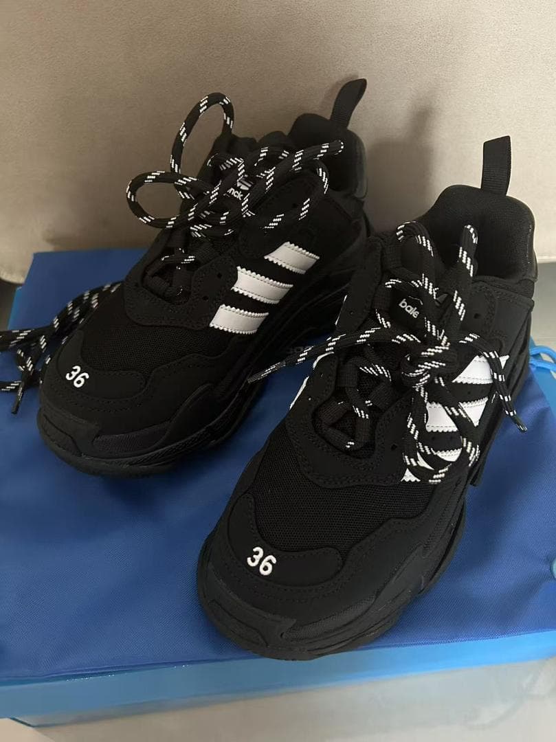 未使用 BALENCIAGA×adidasスニーカートリプルS 36