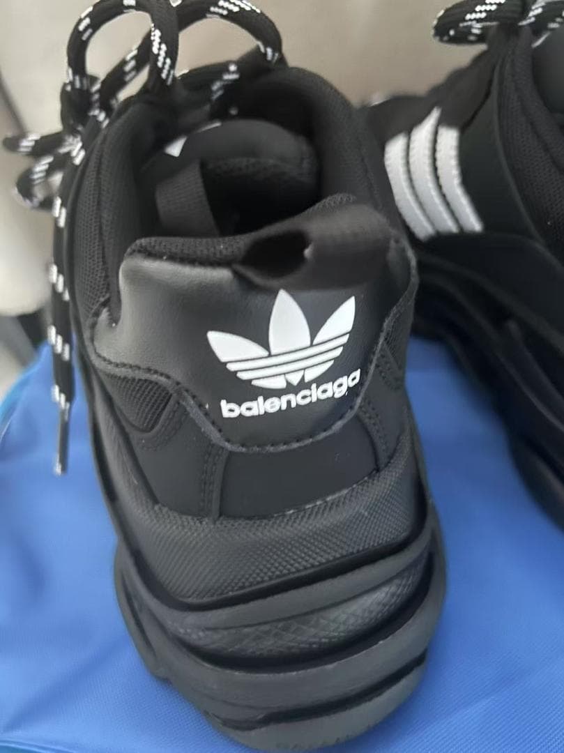 未使用 BALENCIAGA×adidasスニーカートリプルS 36