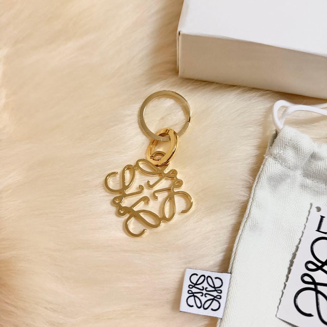 【新品未使用】LOEWE アナグラムキーホルダー　定価41800