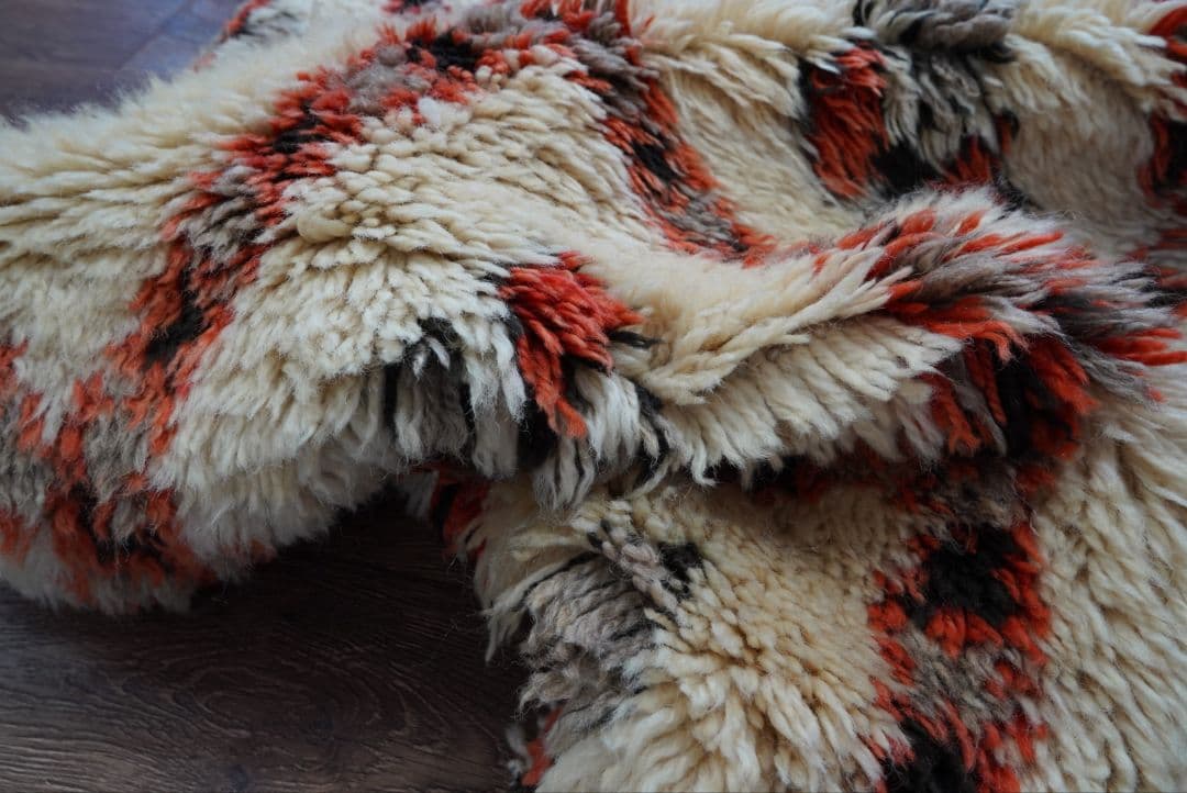 ヴィンテージラグ　モロッコ　手織り絨毯　トライバルラグ