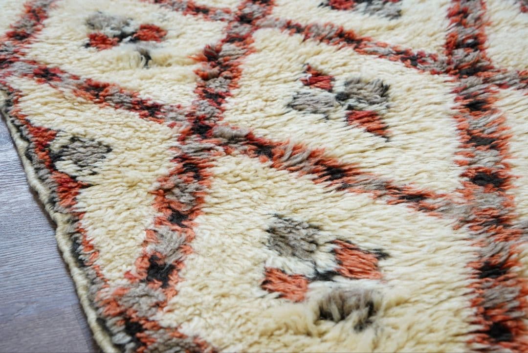 ヴィンテージラグ　モロッコ　手織り絨毯　トライバルラグ