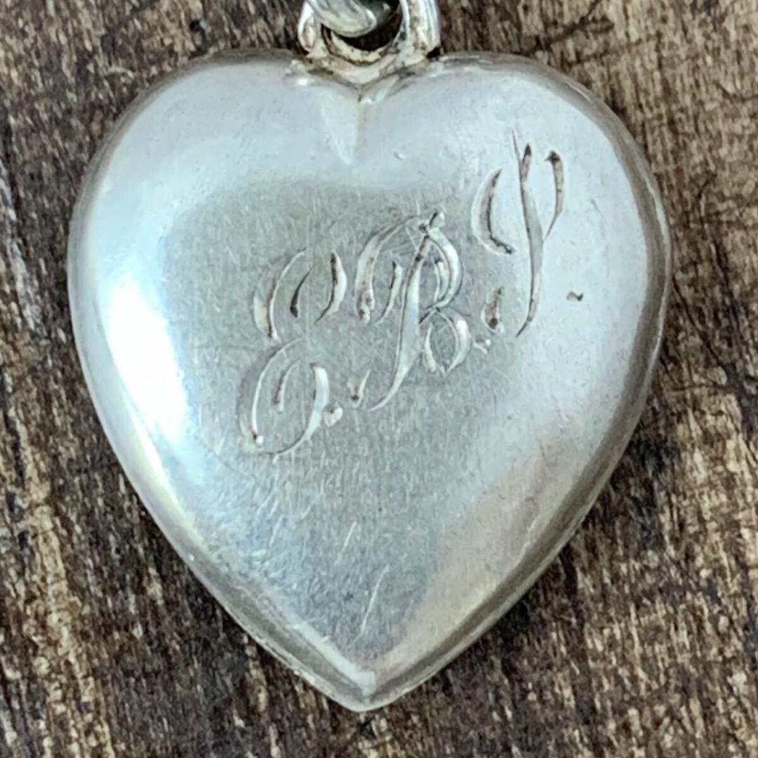 スウィートハートジュエリーイニシャル シルバー ヴィンテージネックレスNAVY1