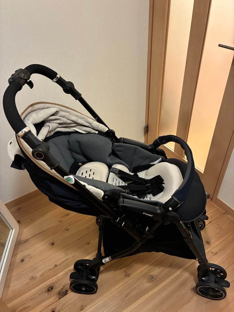 コンビホワイトレーベル　スゴカルα 4キャスcompact　エッグショックHU