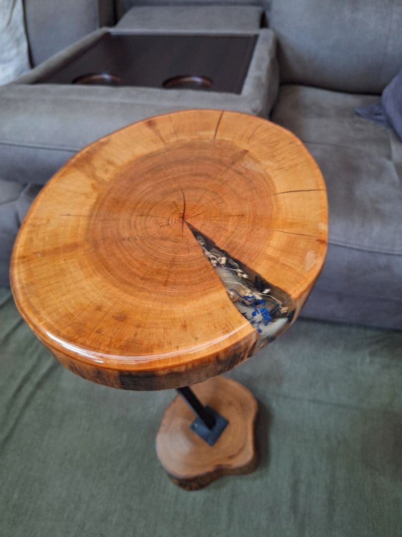 サイドテーブル　栗と山桜　ドライフラワーレジン