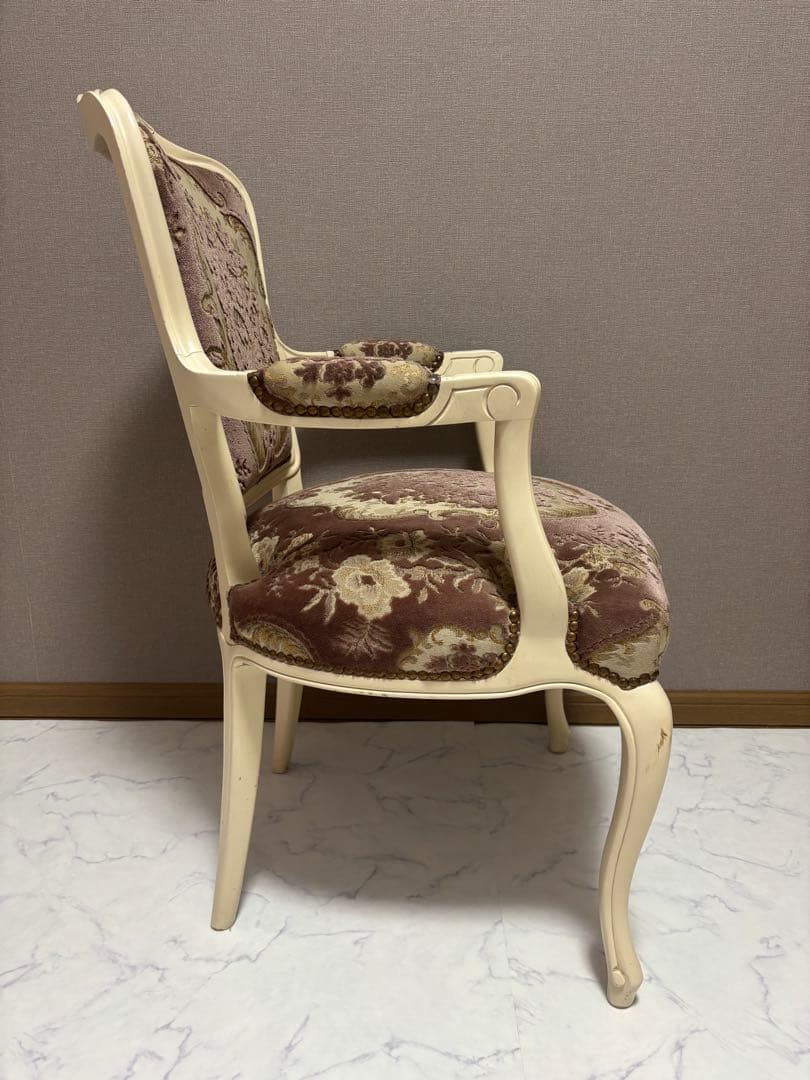 カリモク　ドマーニルイXV ルイ15世 ダイニングチェア