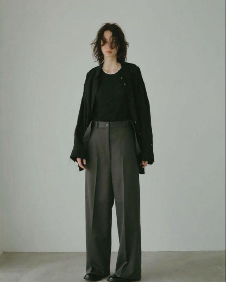 美品　ETRE TOKYO サスペンダーワイドパンツ