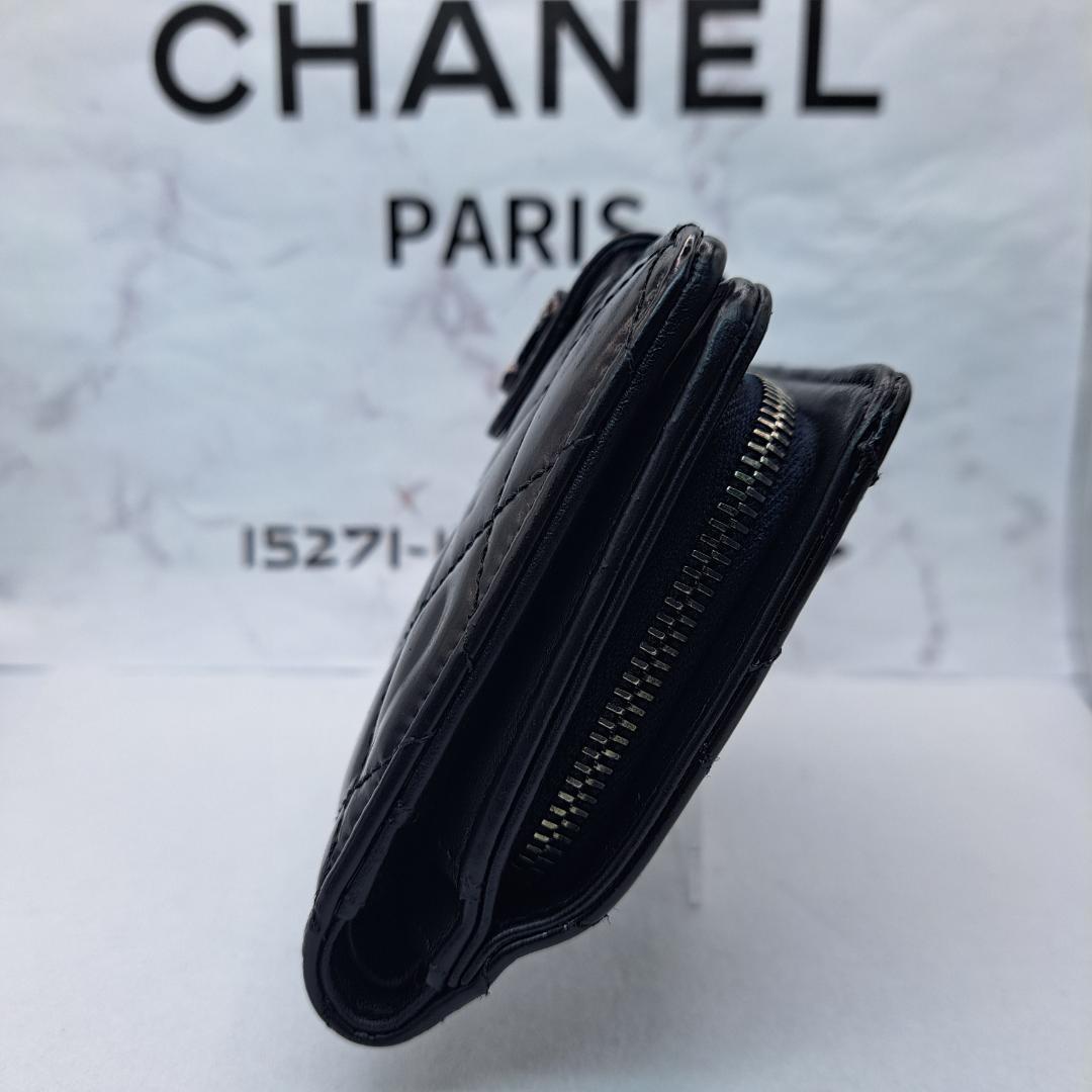 CHANEL　マトラッセ　ブラック 　エナメル　二つ折り財布　財布