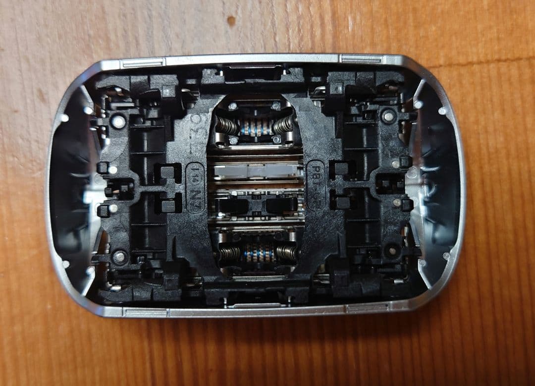 【訳アリ】ブラウン　シリーズ9 9384CC-V