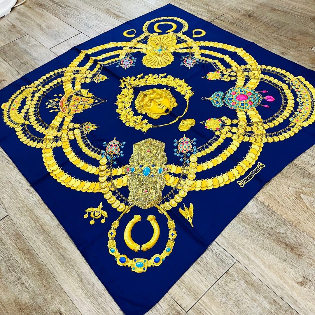 11s30 美品 エルメス HERMÈSスカーフ KOSMIMA シルク100%