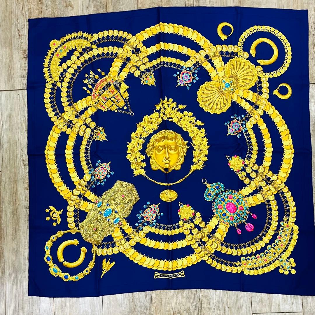 11s30 美品 エルメス HERMÈSスカーフ KOSMIMA シルク100%