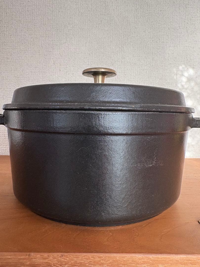 Staub 鍋　18センチ ブラック