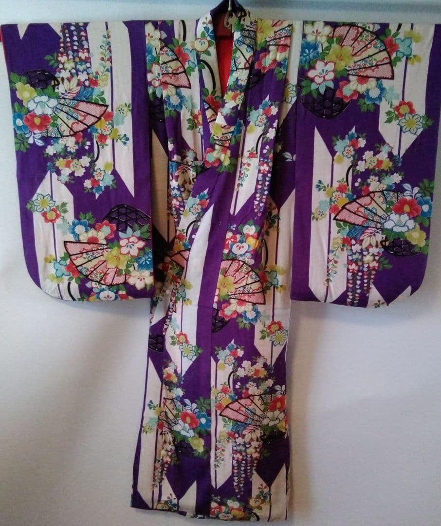 正絹ちりめん時代物　女の子の小振り袖　長襦袢付き