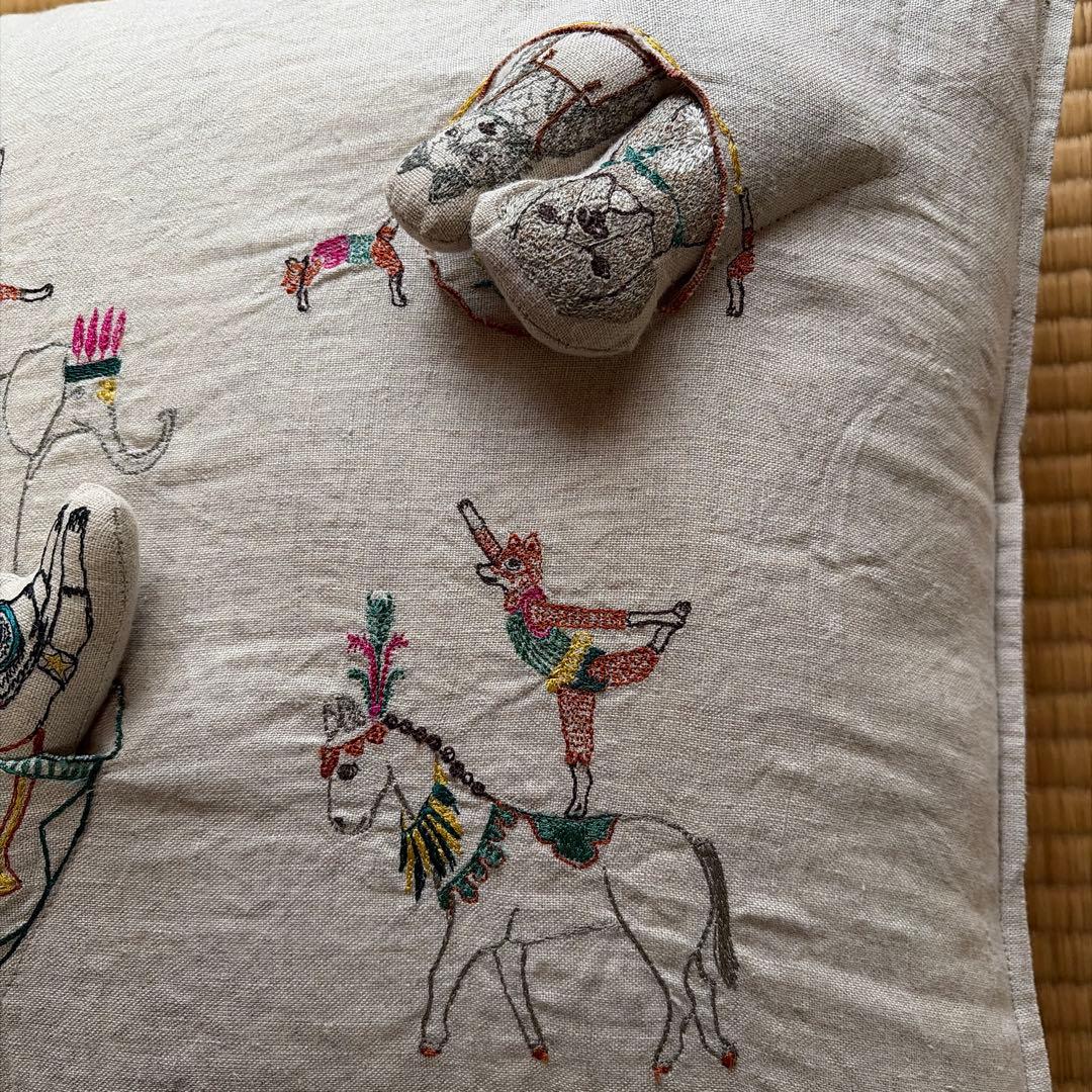 coral&tusk動物刺繍のリネンクッション
