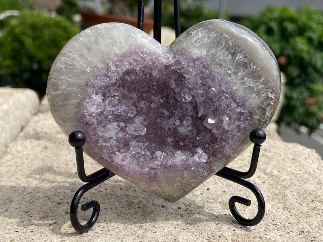 【健康・長寿・子宝】瑪瑙ハート！アメジスト共生⭐️浄化皿⭐️台座付き N65