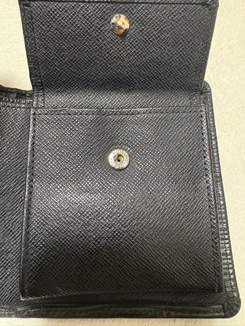 美品　ルイヴィトン エピ ポルトビエ カルトクレディ モネ 財布 マルコ 黒