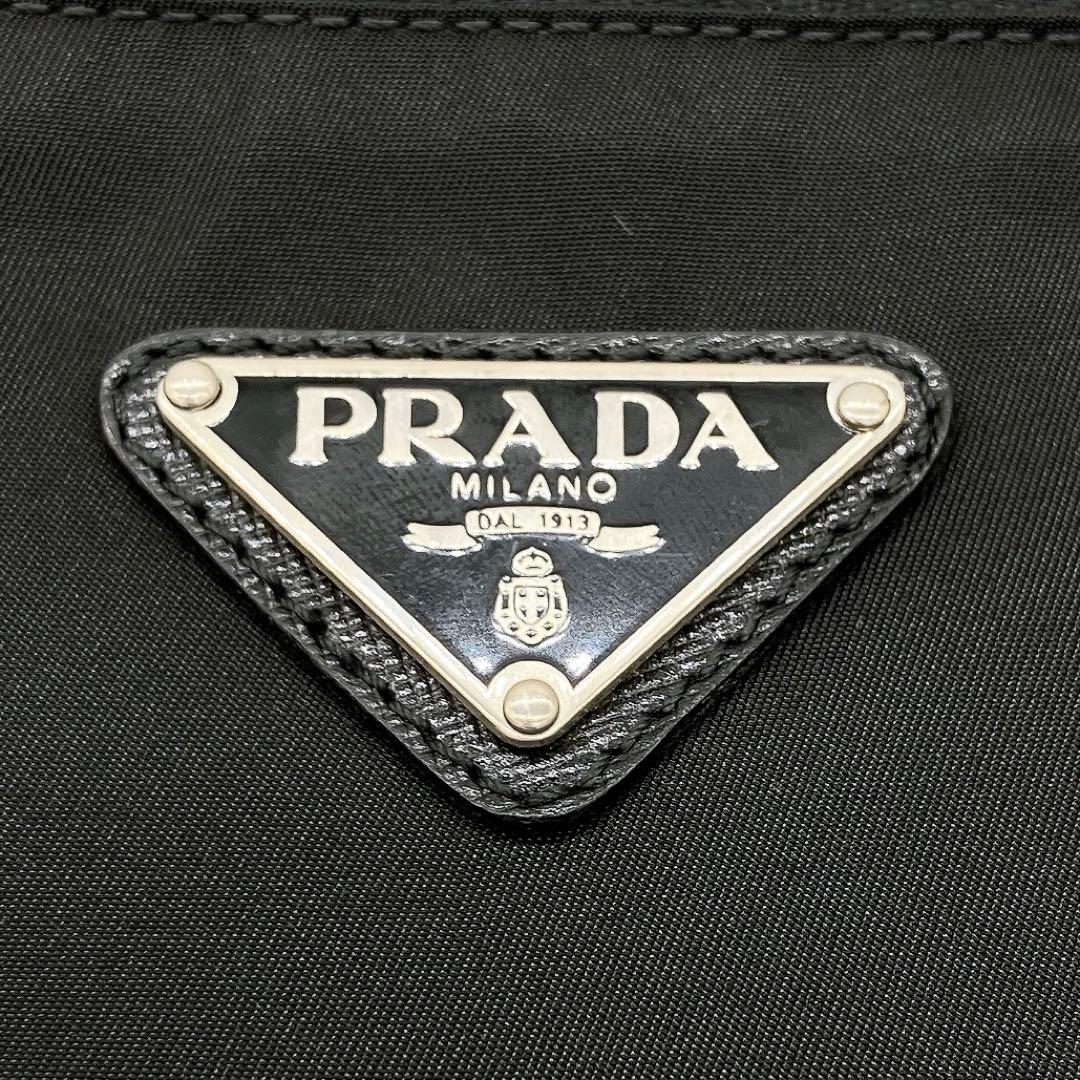【PRADA】キャリーケース　スーツケース　三角ロゴプレート　ナイロン　黒色