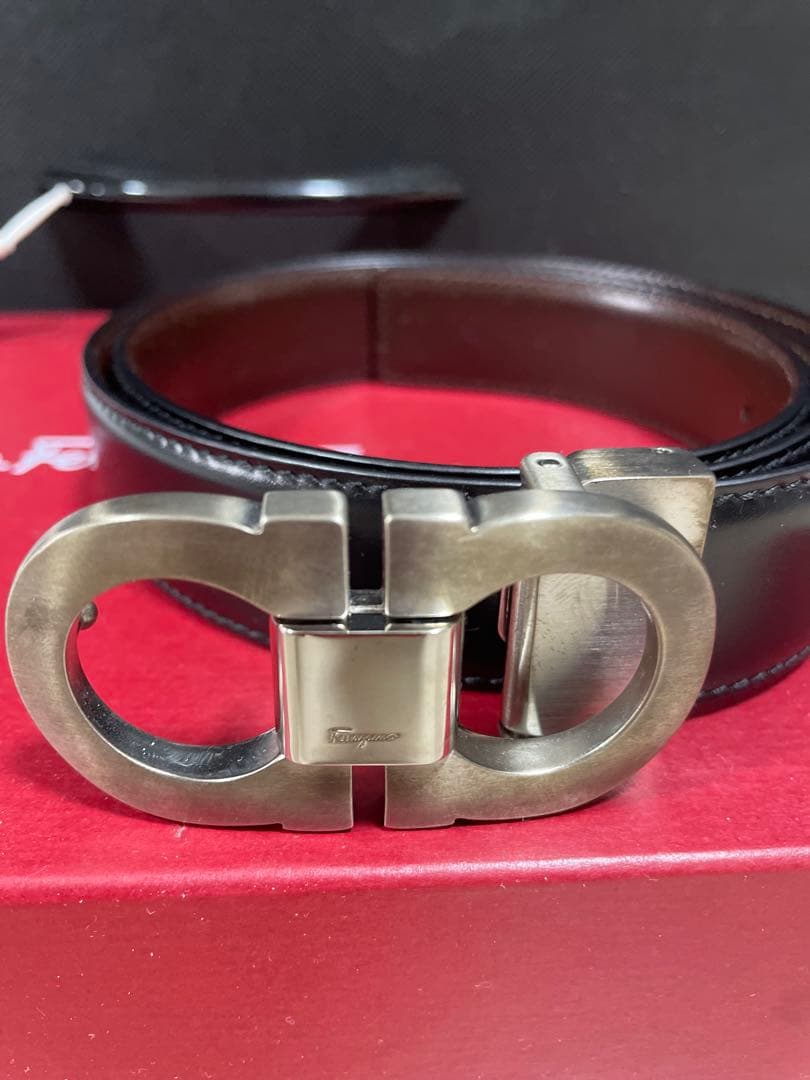 フェラガモ　メンズ　ベルト