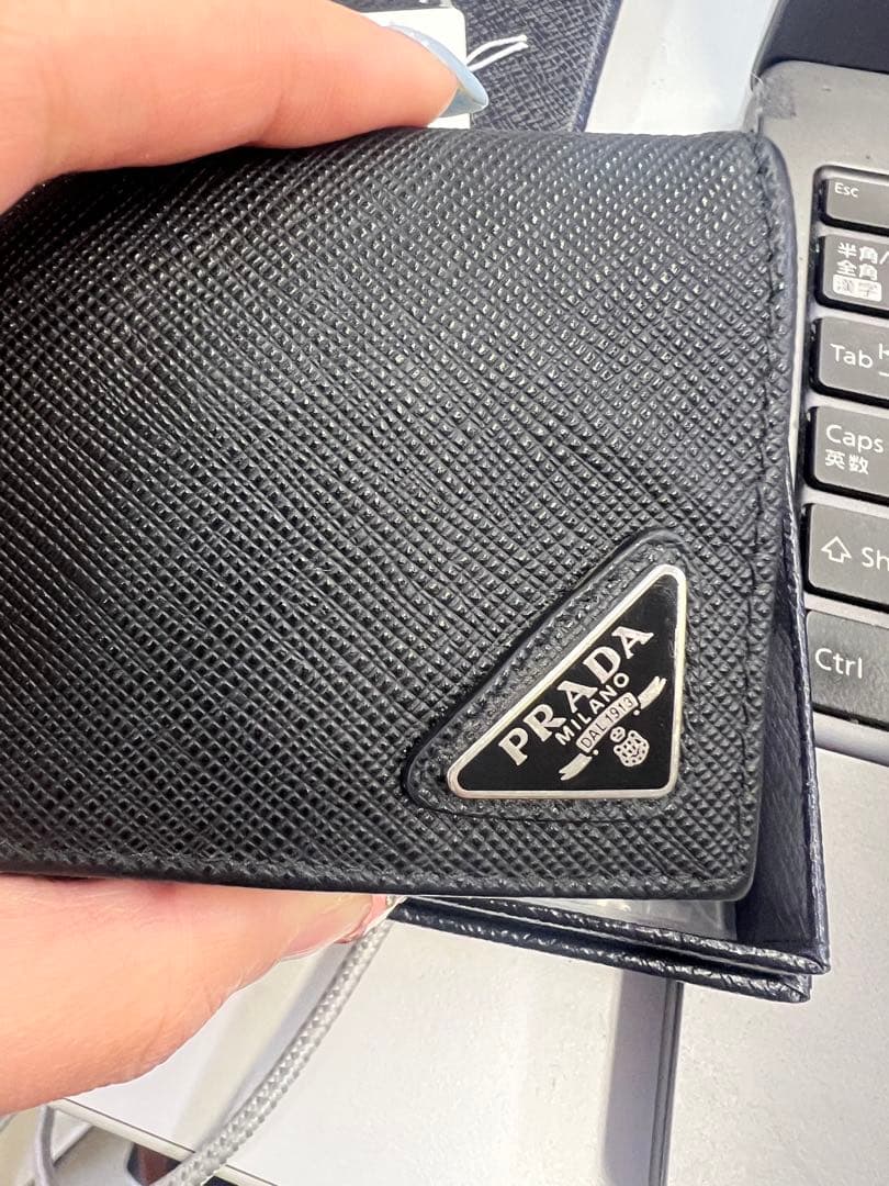 プラダ　レザーケース