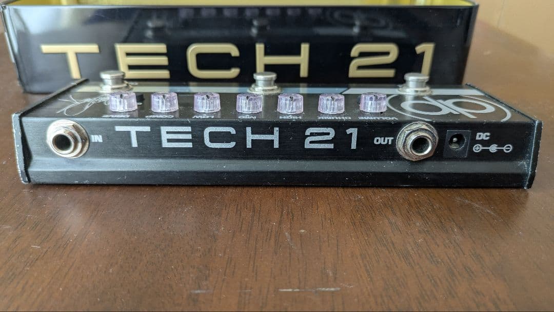 ベース TECH21 DP-3X dUg Pinnick Signature