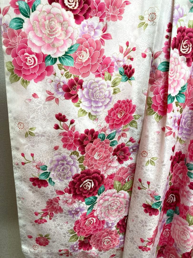 お姫様セット　七五三七歳　女児　バラ花柄 着物小物帯セット　白ピンク