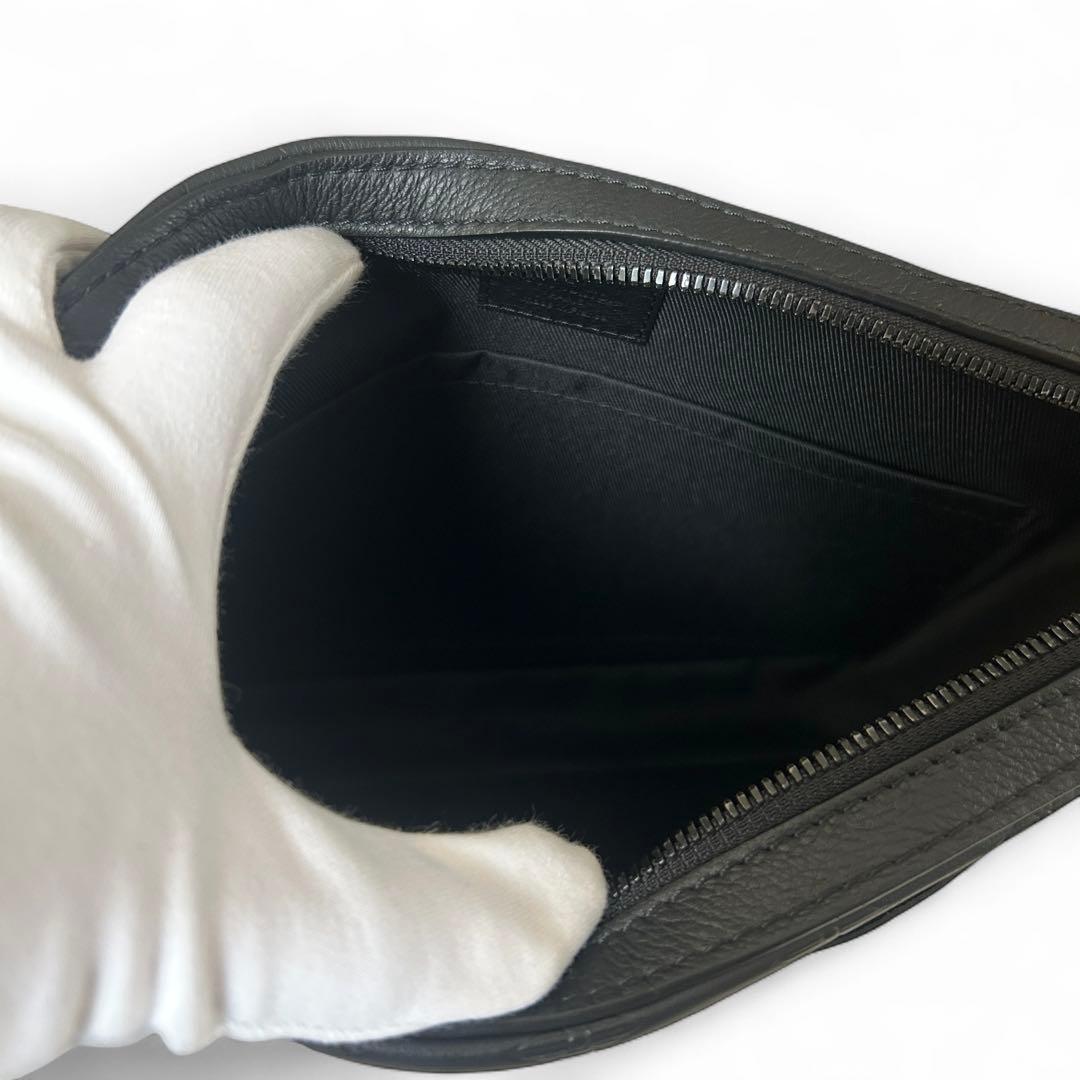 【極美品】ルイヴィトン　モノグラム　トリオメッセンジャー (パース無し)