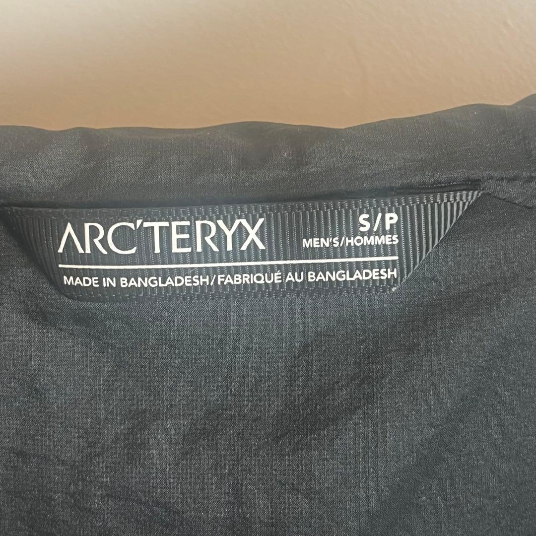ARC'TERYX アークテリクス アトムlt フーディ ブラック 刺繍ロゴ S