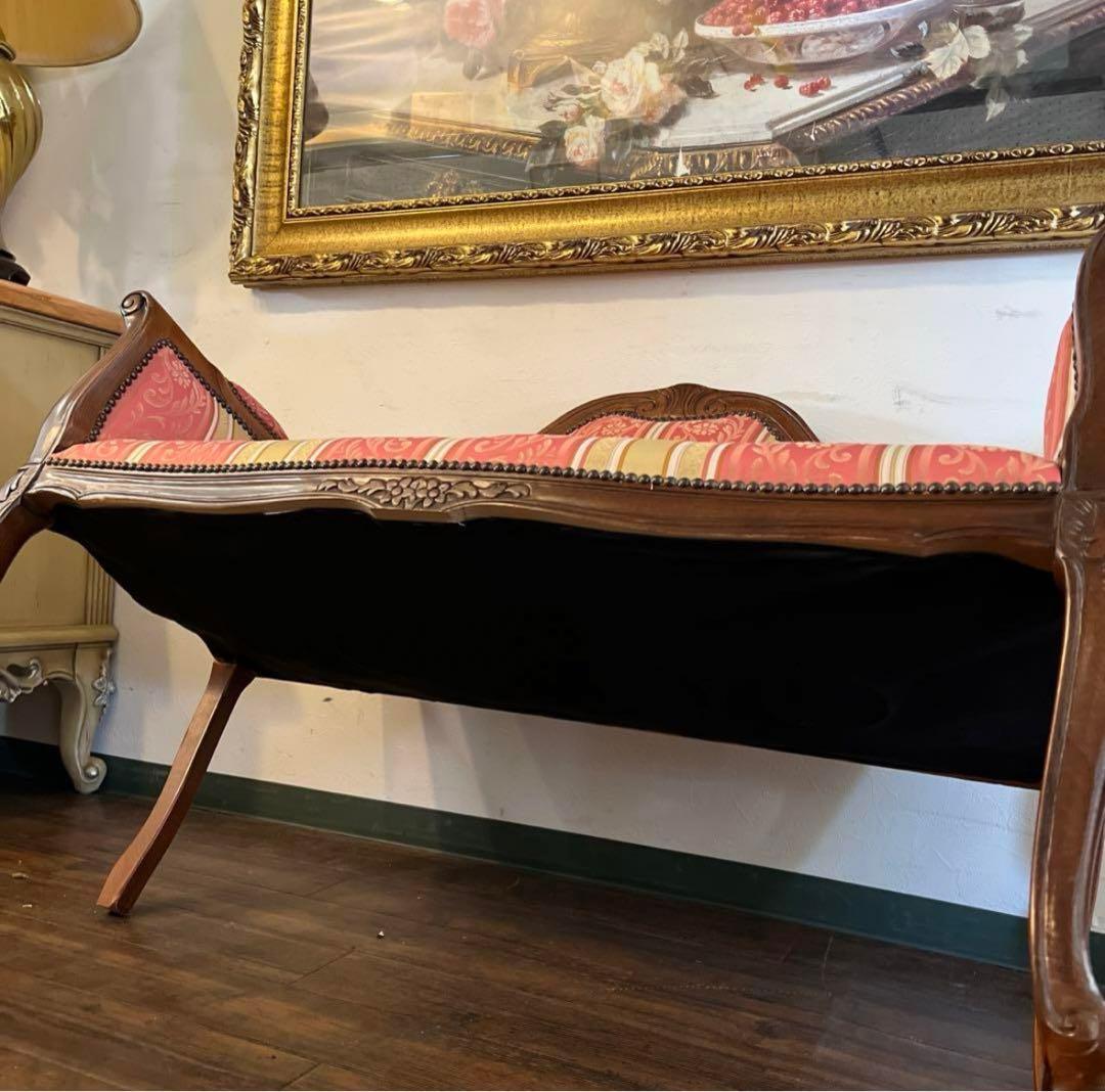 〈イタリア製〉2人掛けチェア ピンクストライプ 木製フレーム　特価ワケあり