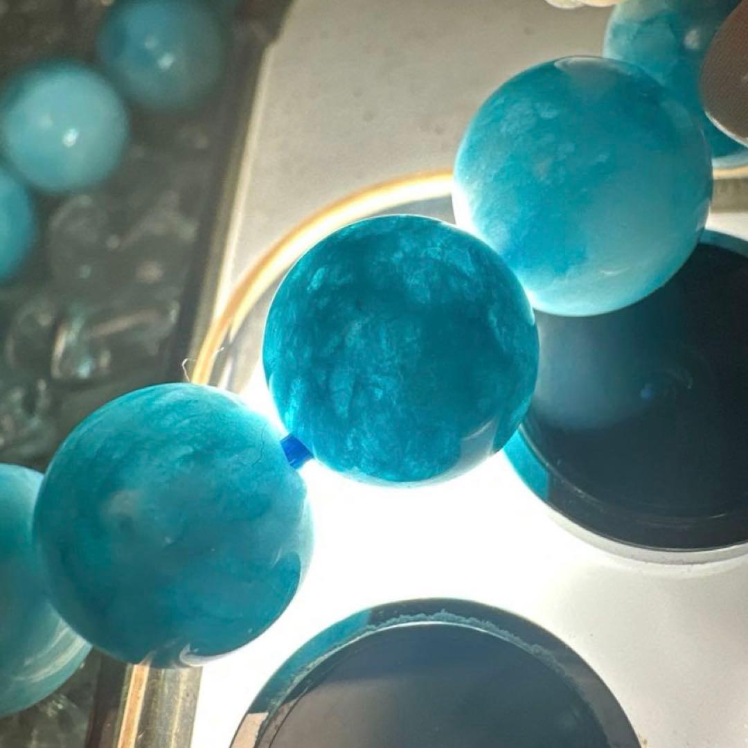 【ラリマー】優しく平和なエネルギー　 カリブ海の宝石　癒しの石　Larimar