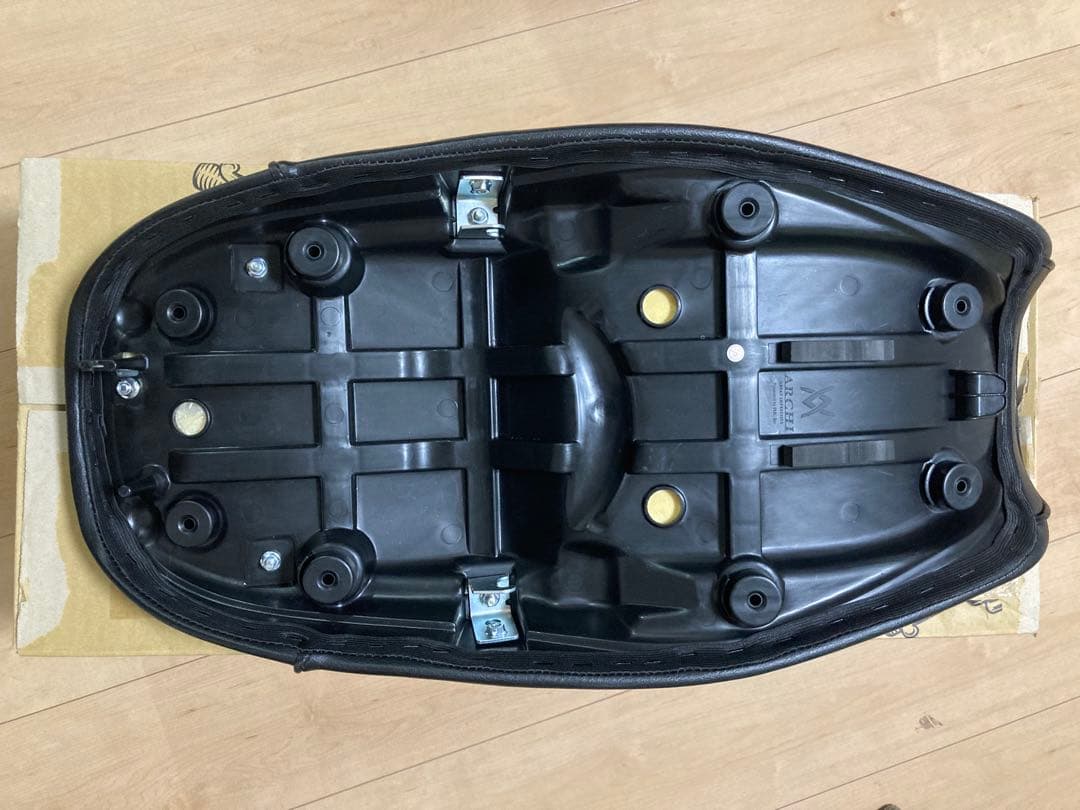 z900rs ARCHIシートASSY Z1/Z2タイプ 艶消し黒