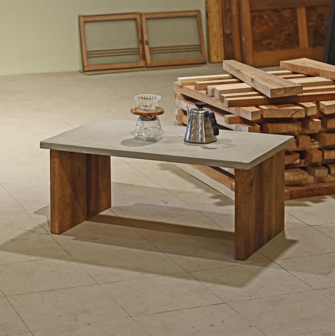 センターテーブル｜ライトグレー｜四角脚｜薄塗りモルタル｜ダイニングテーブル