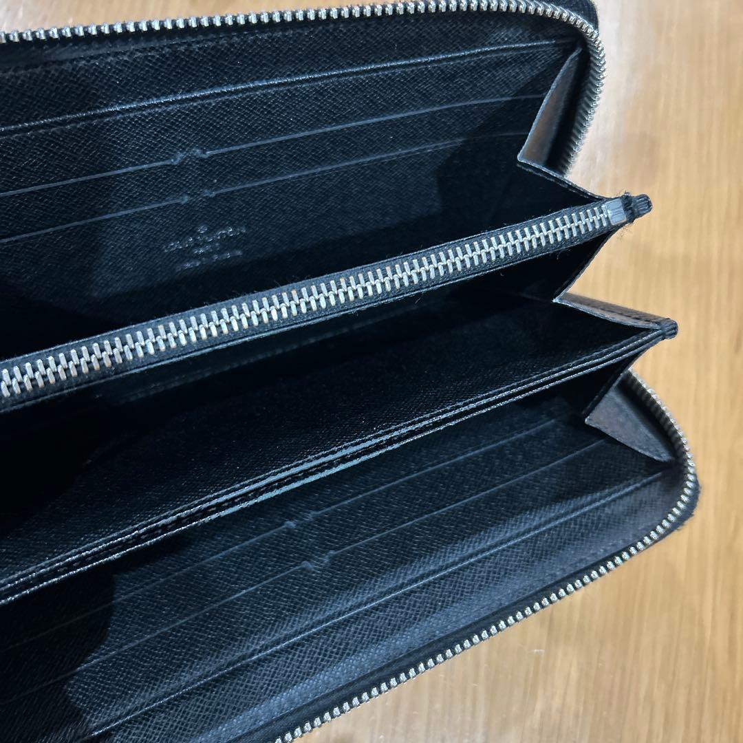 ルイヴィトン エピ ジッピーウォレット