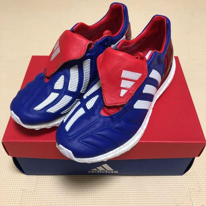 アディダス プレデター マニア TR サッカーシューズ　フットサルシューズ