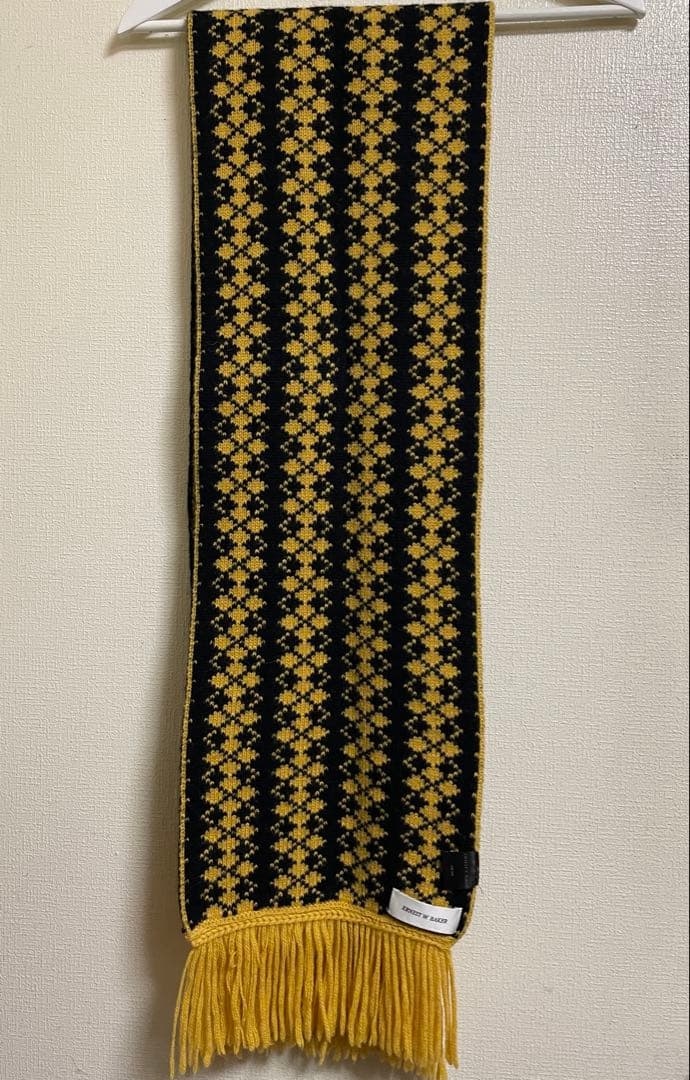 ERNEST W. BAKER ダイヤモンドパターンマフラー