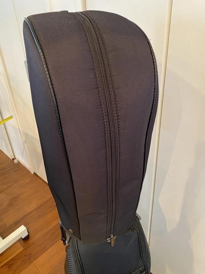 【レア希少】タイトリスト オールブラック 軽量　ゴルフバッグ キャディバッグ　黒