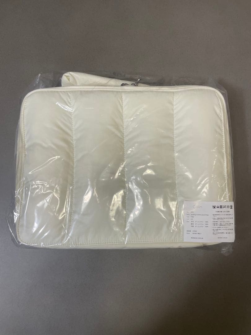 【新品未使用】マザーズバッグ　Calin カラン　ポーチ　アイボリー
