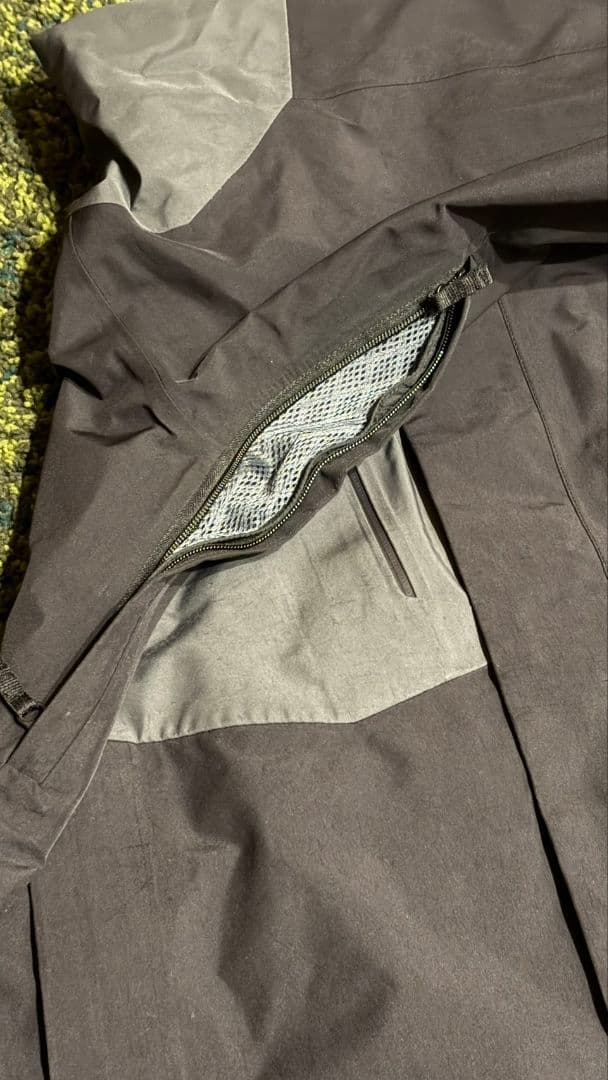 241TWO FOR ONE トゥフォーワン　スノーボードウェア ゴアテックス