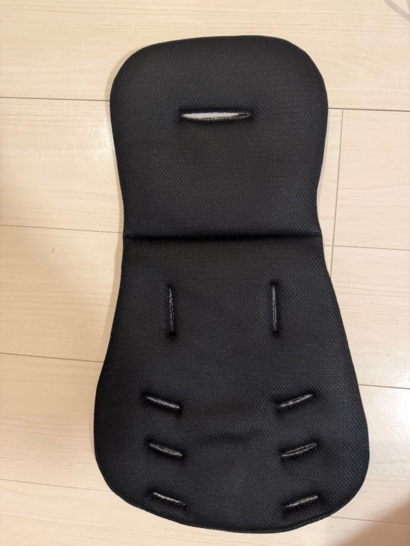 ラクーナクッションフリープラス　aprica ベビーカー