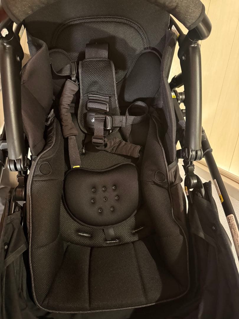 ラクーナクッションフリープラス　aprica ベビーカー