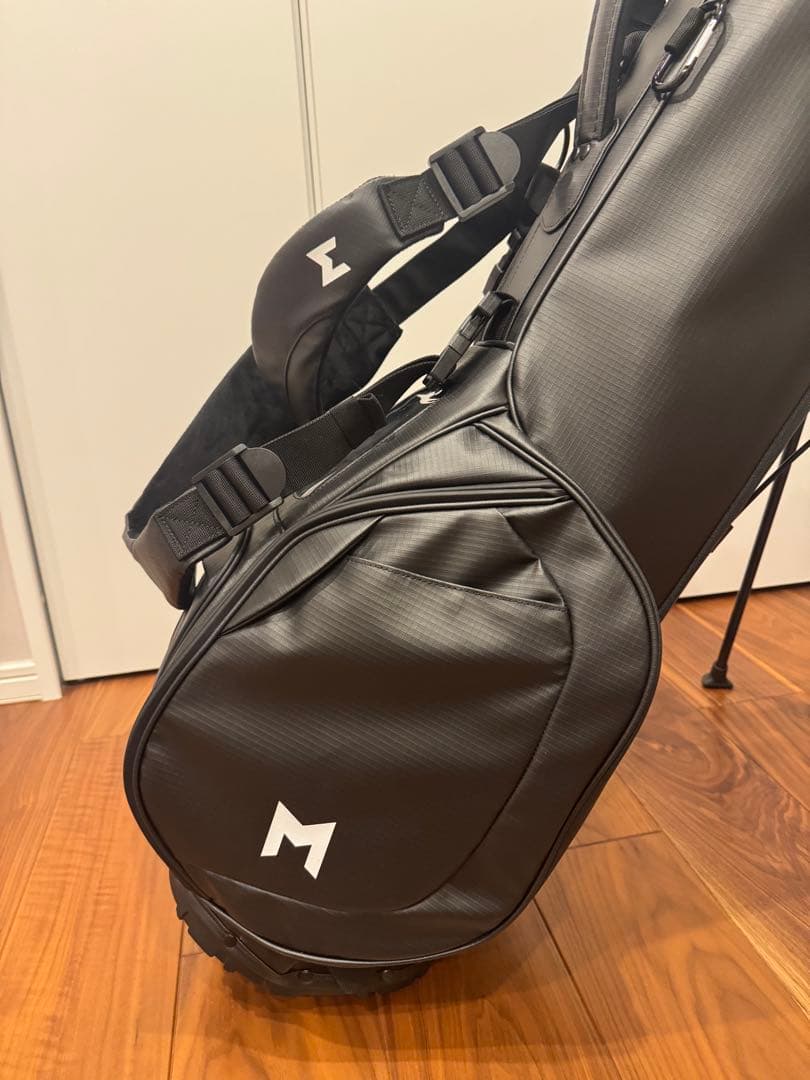 MNML GOLF キャディバッグ ワイヤレススピーカー付き、ソーラー充電機付き