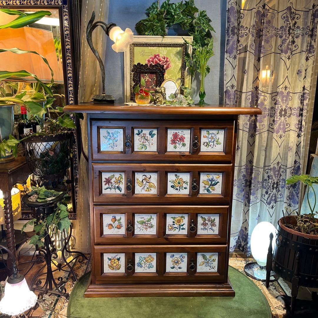 スパニッシュ　アンティーク　バレンシア　タイルチェスト　４段引き出し